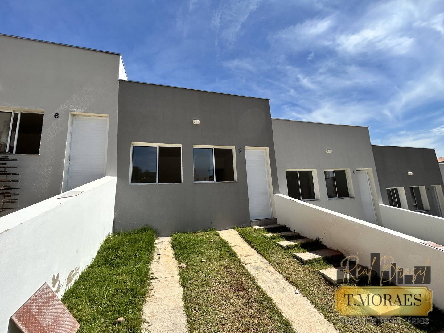 Casa de Condomínio à venda com 2 quartos, 52m² - Foto 1