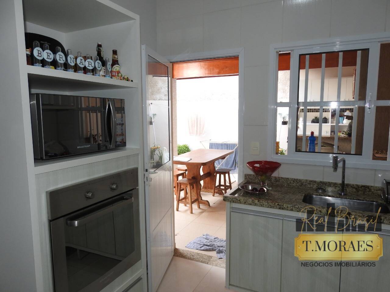 Casa à venda com 3 quartos, 157m² - Foto 2